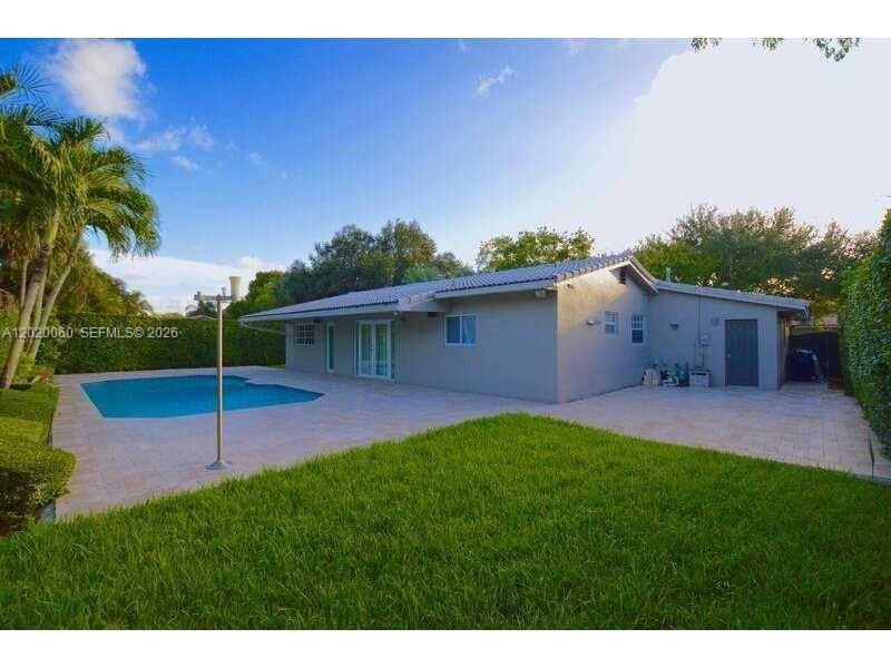 14001 Cypress Ct, Miami Lakes, FL 33014 Photo