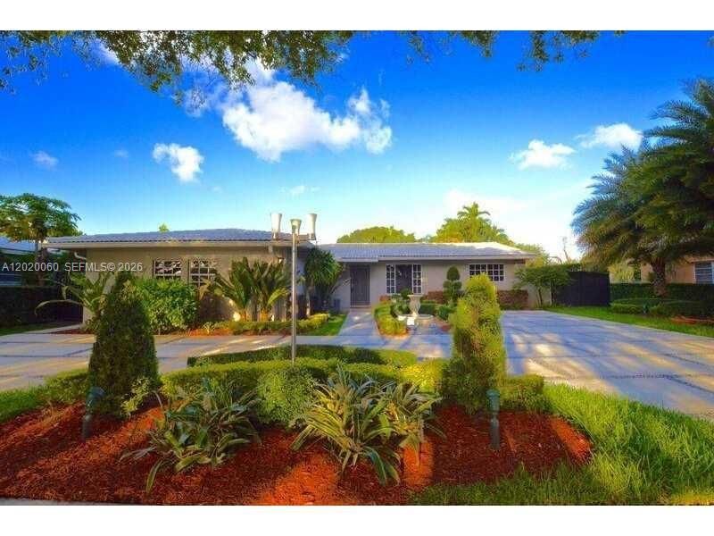 14001 Cypress Ct, Miami Lakes, FL 33014 Photo