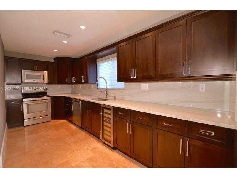 14001 Cypress Ct, Miami Lakes, FL 33014 Photo