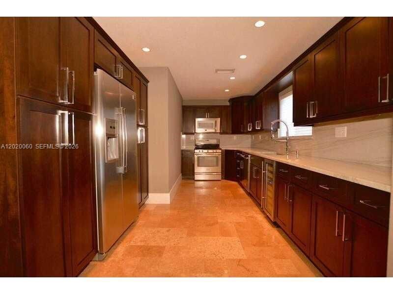 14001 Cypress Ct, Miami Lakes, FL 33014 Photo