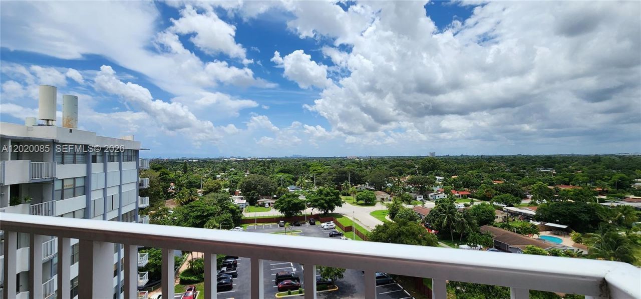 1200 NE Miami Gardens Dr , Unit 1005W, Miami, FL 33179 Photo