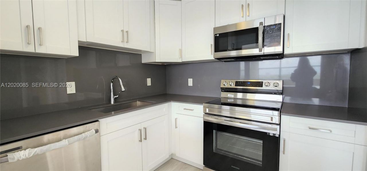 1200 NE Miami Gardens Dr , Unit 1005W, Miami, FL 33179 Photo