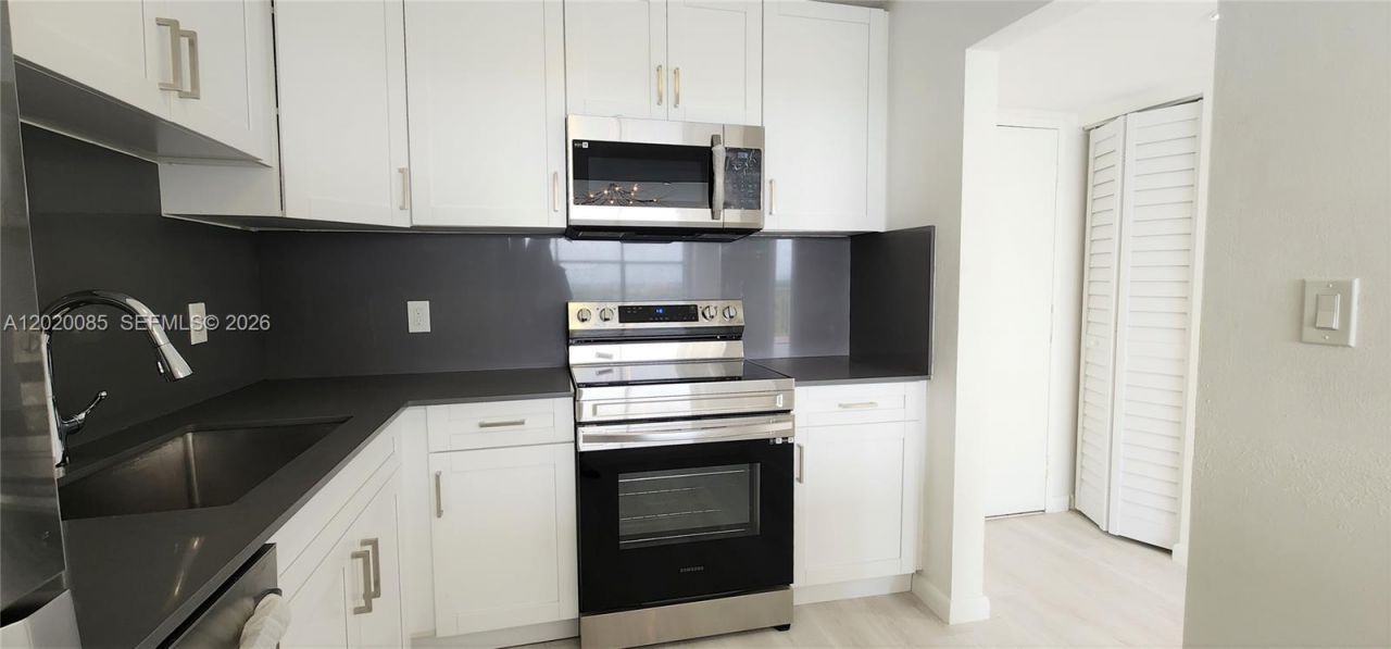 1200 NE Miami Gardens Dr , Unit 1005W, Miami, FL 33179 Photo