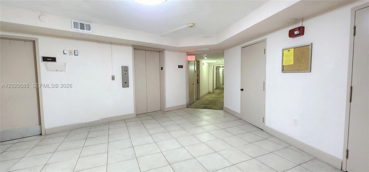 1200 NE Miami Gardens Dr , Unit 1005W, Miami, FL 33179 Photo