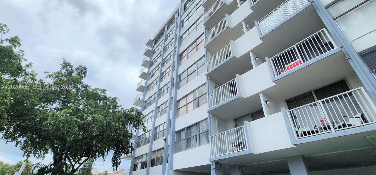 1200 NE Miami Gardens Dr , Unit 1005W, Miami, FL 33179 Photo