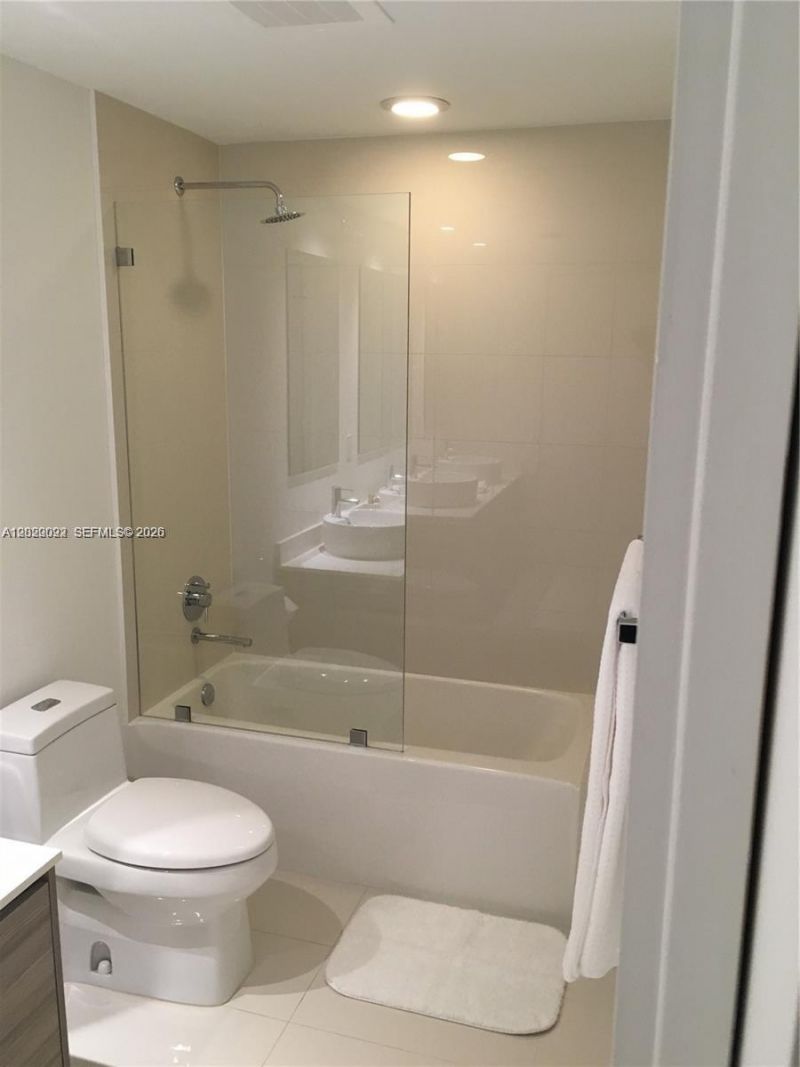 121 NE 34th St , Unit 2203, Miami, FL 33137 Photo