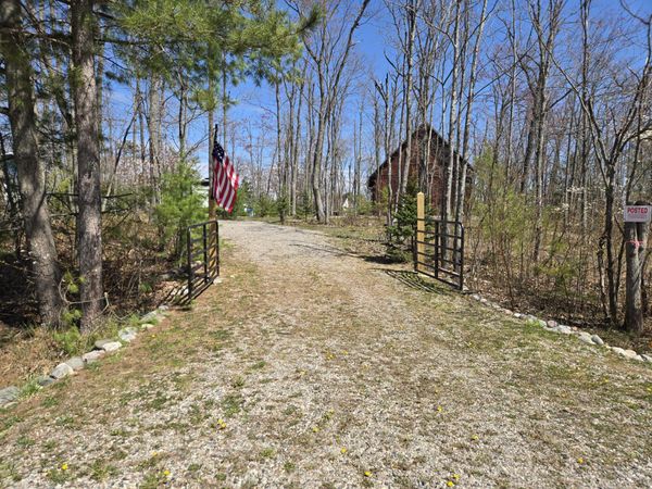 6428 Honey Lane, Johannesburg, MI 49751
