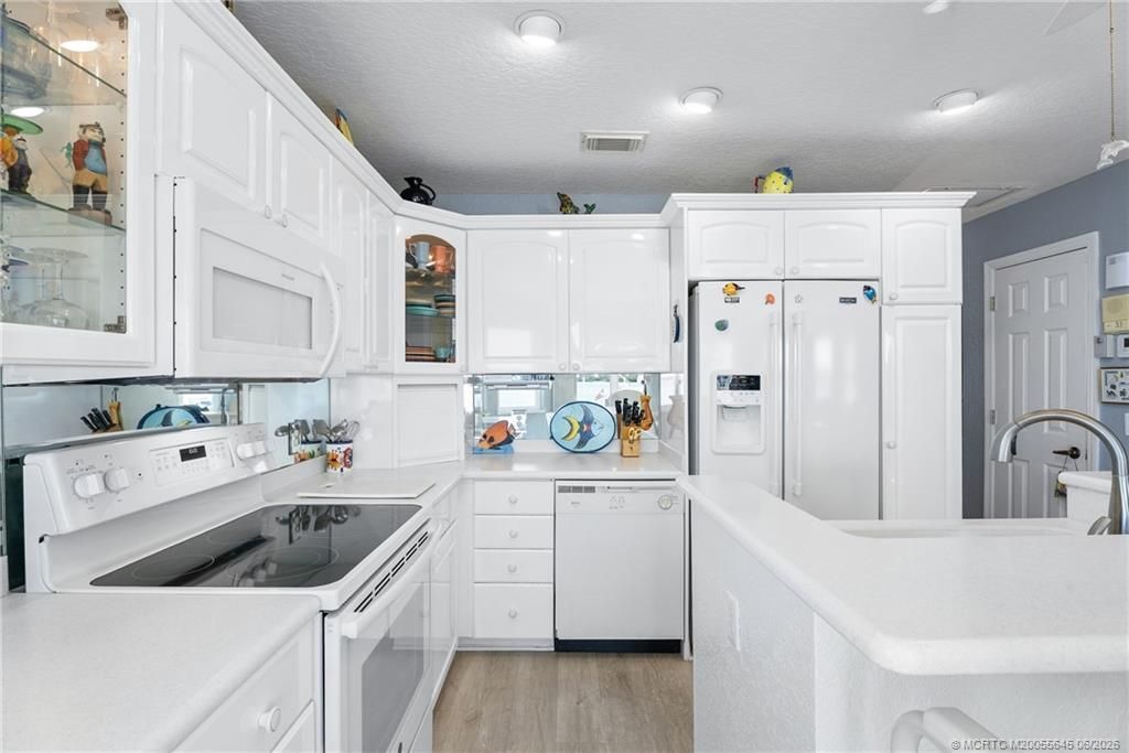 1251 Nettles Boulevard, Jensen Beach, FL 34957 Photo