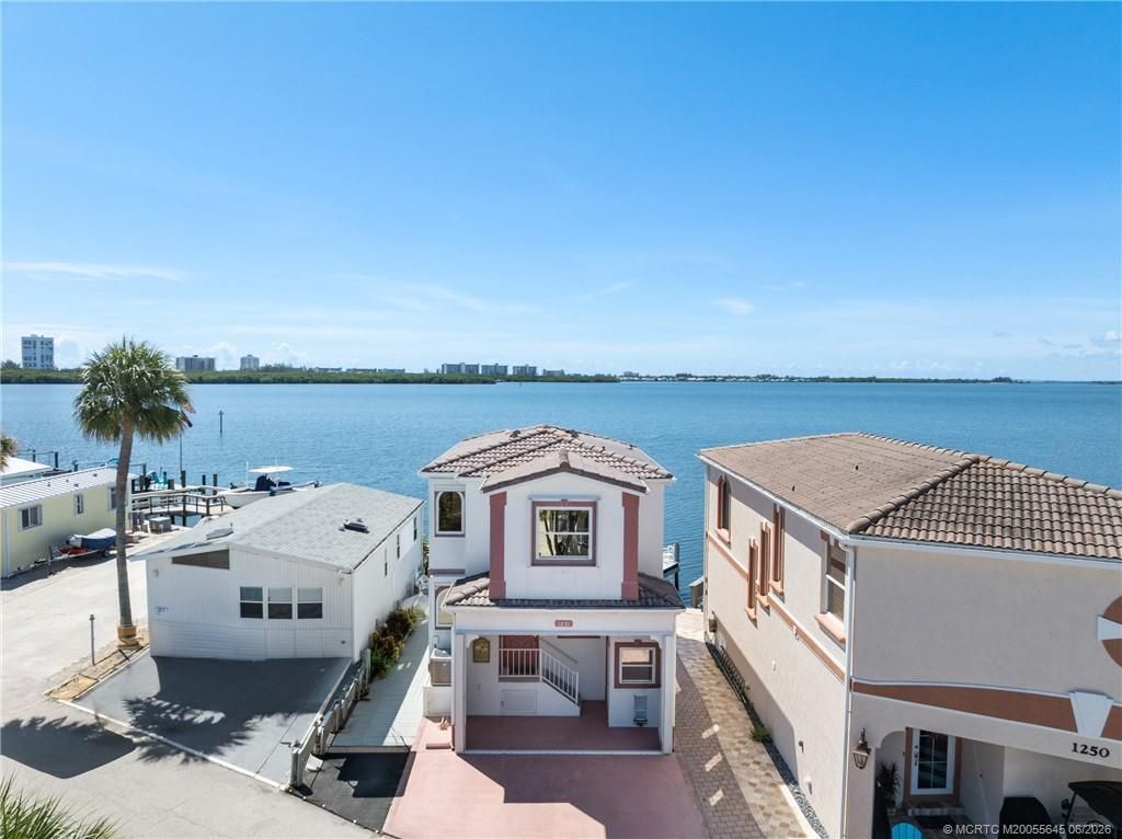 1251 Nettles Boulevard, Jensen Beach, FL 34957 Photo
