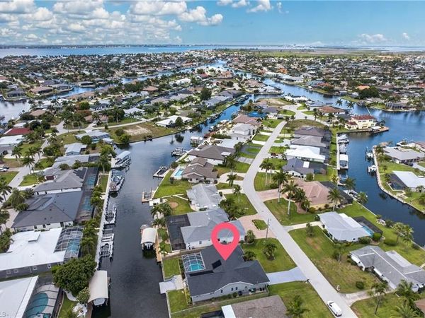 4933 Seville CT, CAPE CORAL, FL 33904