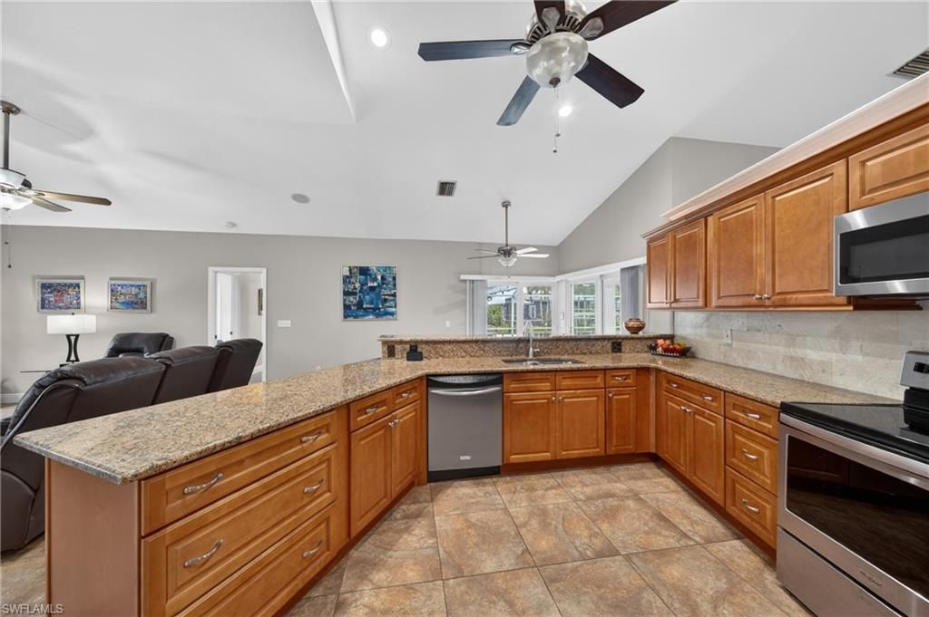 4933 Seville Ct, Cape Coral, FL 33904 Photo
