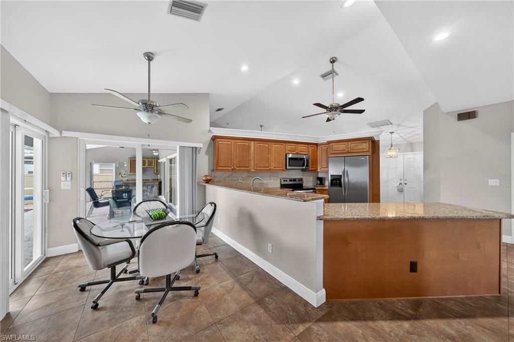 4933 Seville Ct, Cape Coral, FL 33904 Photo