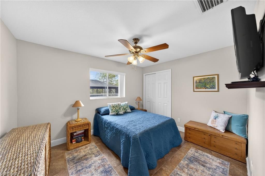 4933 Seville Ct, Cape Coral, FL 33904 Photo