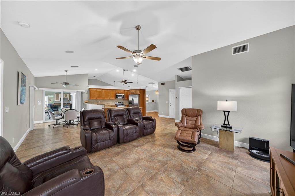 4933 Seville Ct, Cape Coral, FL 33904 Photo