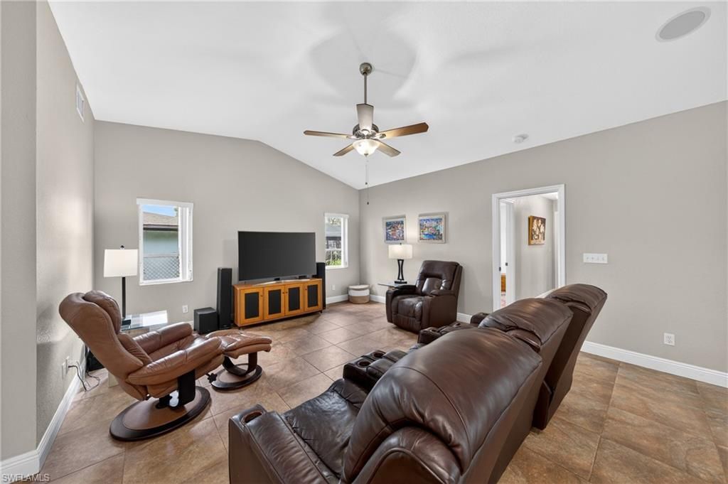 4933 Seville Ct, Cape Coral, FL 33904 Photo