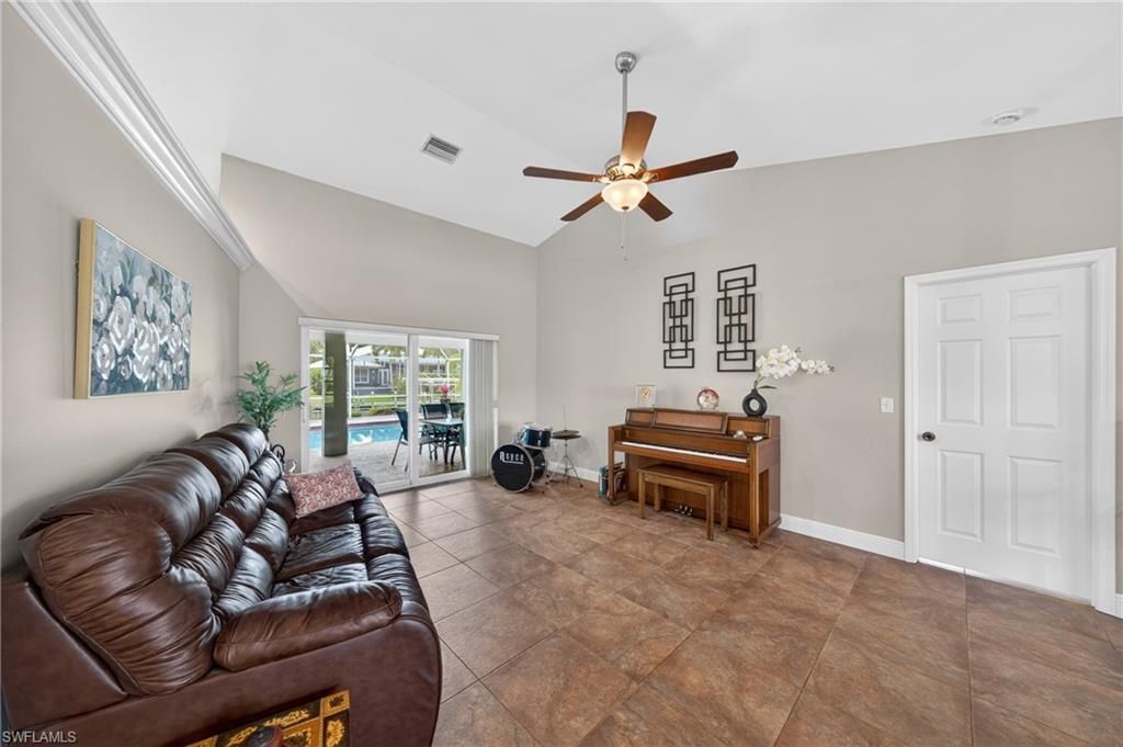 4933 Seville Ct, Cape Coral, FL 33904 Photo