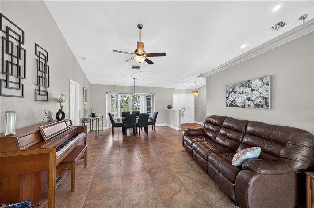 4933 Seville Ct, Cape Coral, FL 33904 Photo