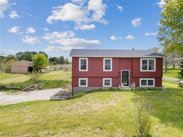 4588 S Elyria Road, Shreve, OH 44676