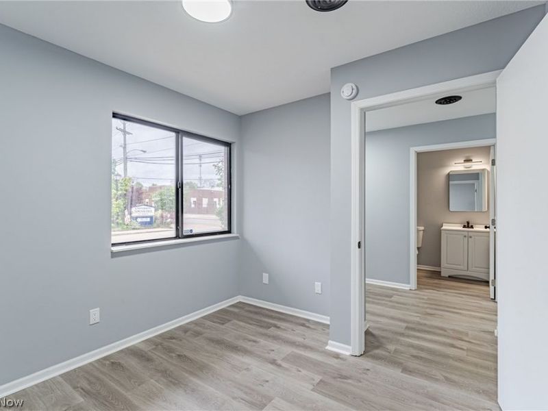 695 Carroll Street, Akron, OH 44304 Photo 9