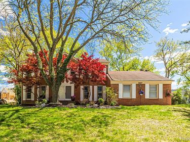3407 Buckingham Trail, West Bloomfield Twp, MI 48323