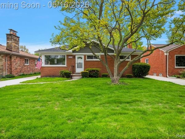 23344 Brookdale Boulevard, St. Clair Shores, MI 48082