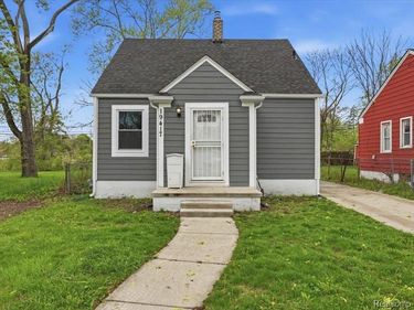 19417 Glastonbury Road, Detroit, MI 48219