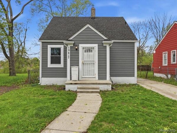 19417 Glastonbury Road, Detroit, MI 48219