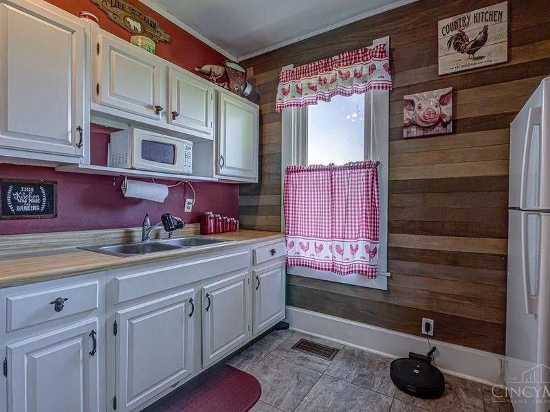 1228 W Florence Campbellstown Road, Jackson Twp, OH 45320 Photo 24