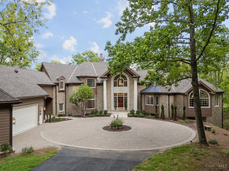 8690 Hopewell Road, Indian Hill, OH 45242 Photo 1