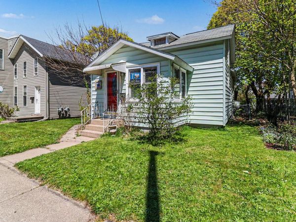 356 1st Street, Manistee, MI 49660
