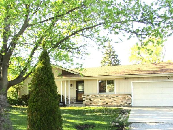 3850 College AVENUE, Greenfield, WI 53221