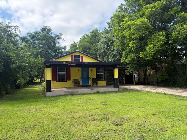 506 Ruddy ST, Lockhart, TX 78644