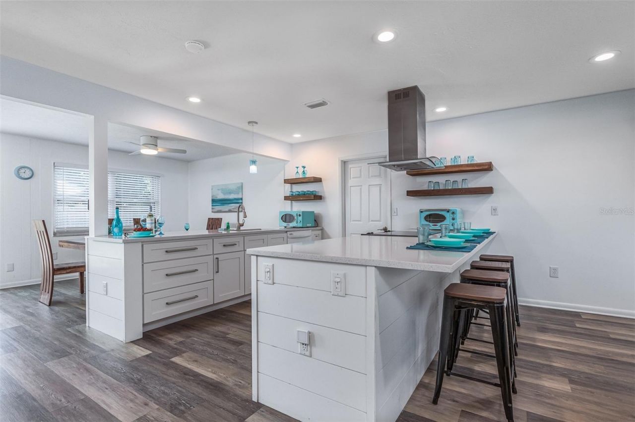 2572 Jefferson Circle, Sarasota, FL 34239 Photo