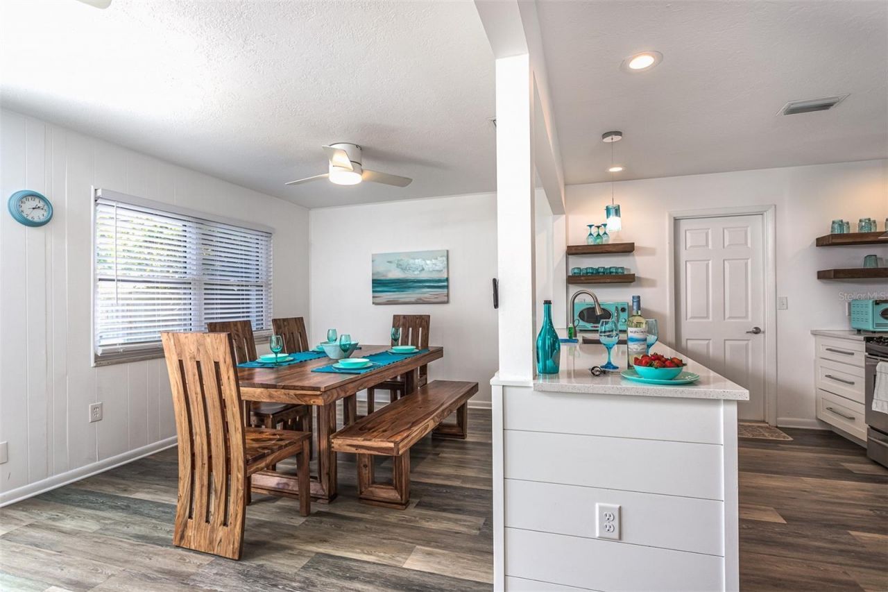 2572 Jefferson Circle, Sarasota, FL 34239 Photo