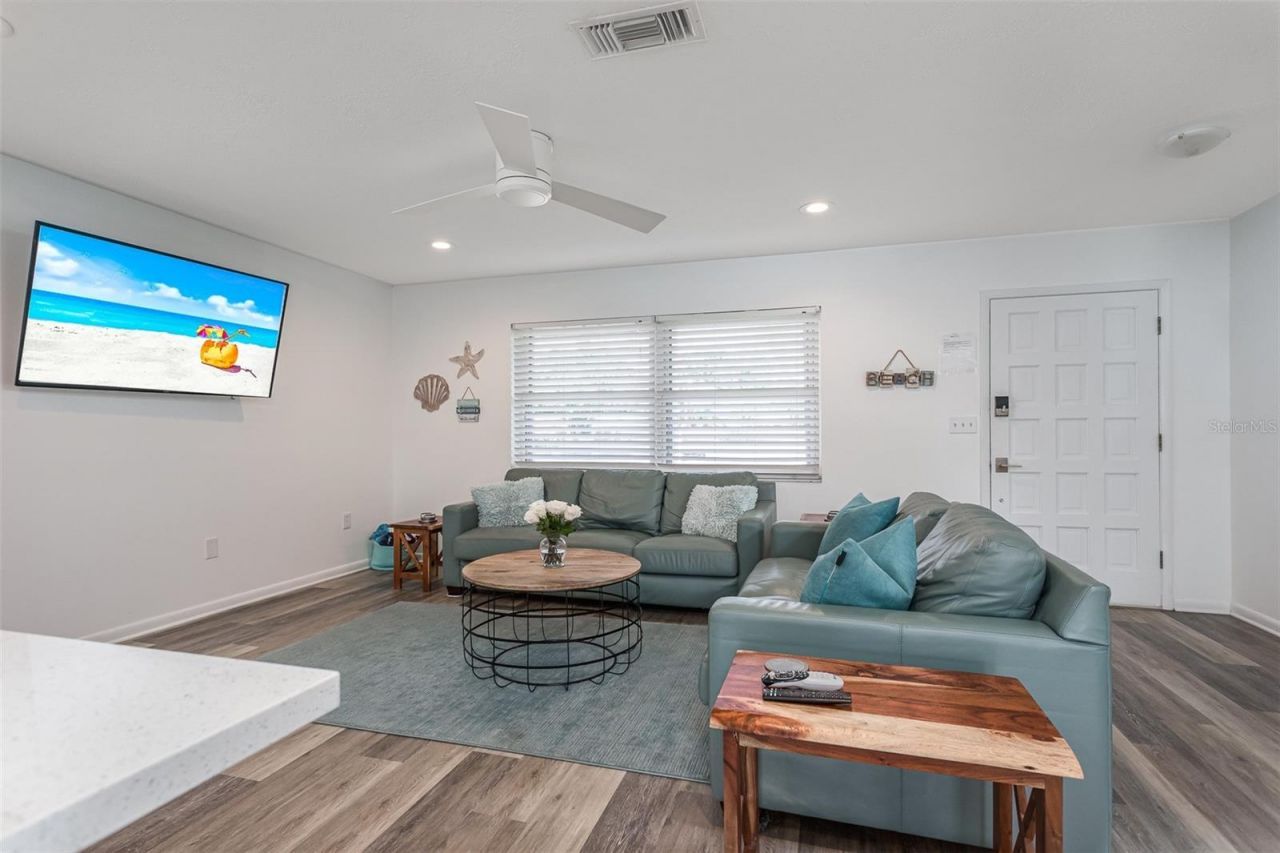 2572 Jefferson Circle, Sarasota, FL 34239 Photo