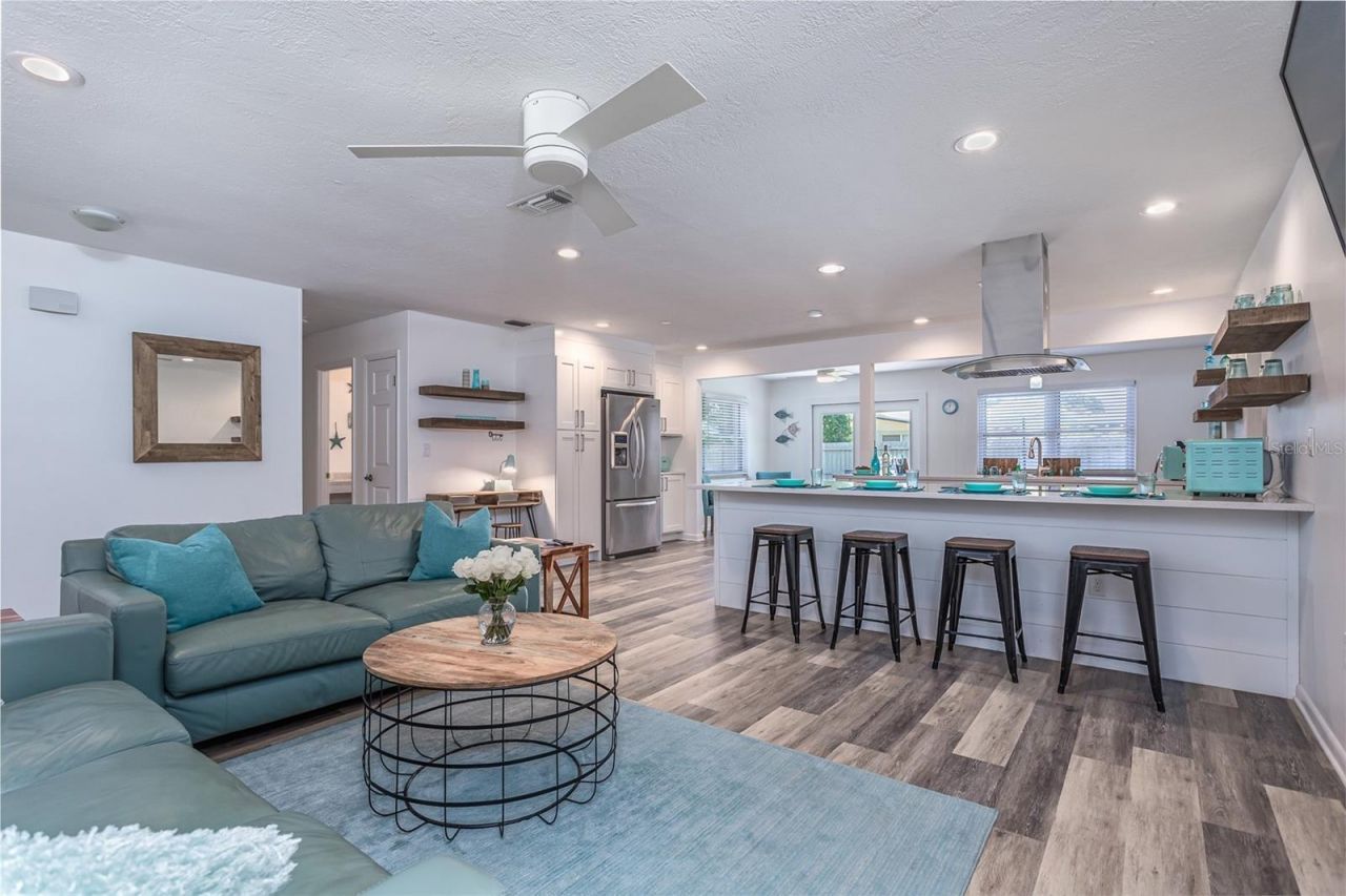 2572 Jefferson Circle, Sarasota, FL 34239 Photo