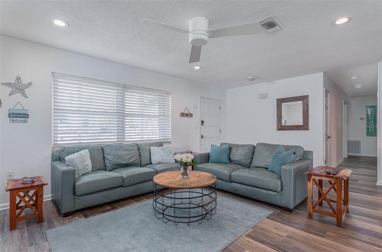 2572 Jefferson Circle, Sarasota, FL 34239 Photo