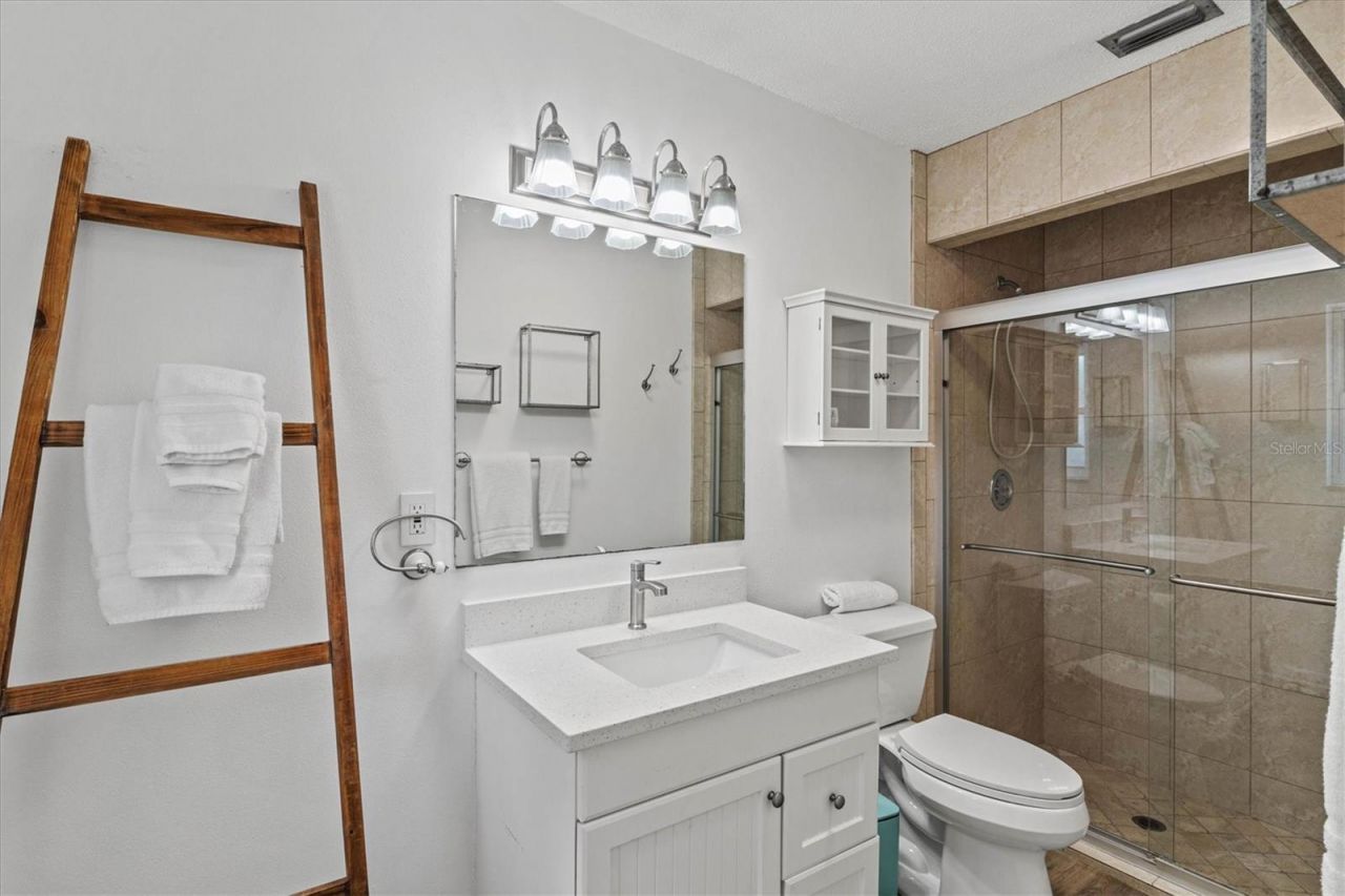 2572 Jefferson Circle, Sarasota, FL 34239 Photo