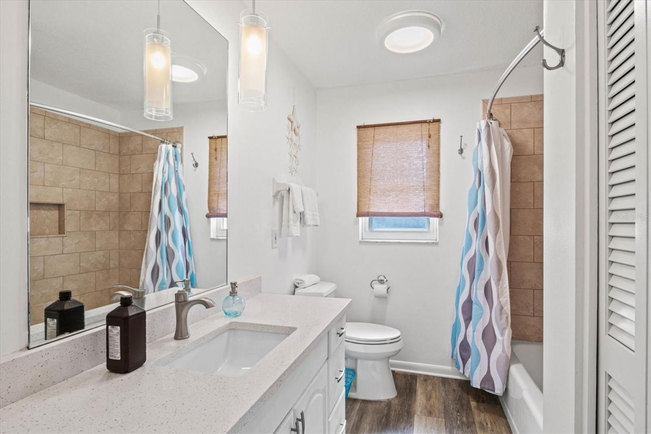 2572 Jefferson Circle, Sarasota, FL 34239 Photo