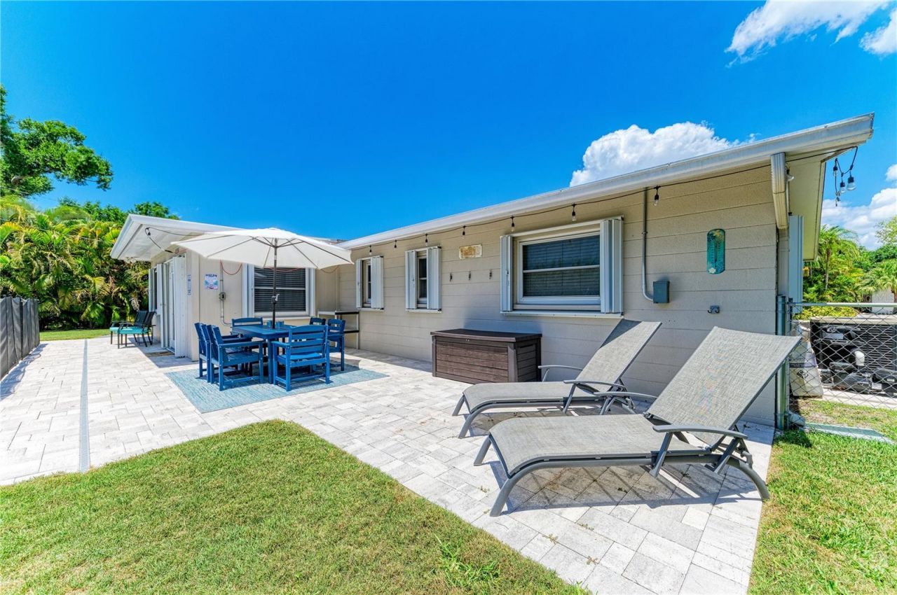 2572 Jefferson Circle, Sarasota, FL 34239 Photo