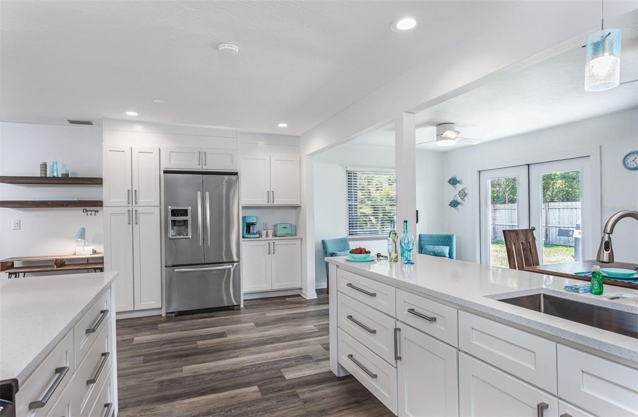 2572 Jefferson Circle, Sarasota, FL 34239 Photo