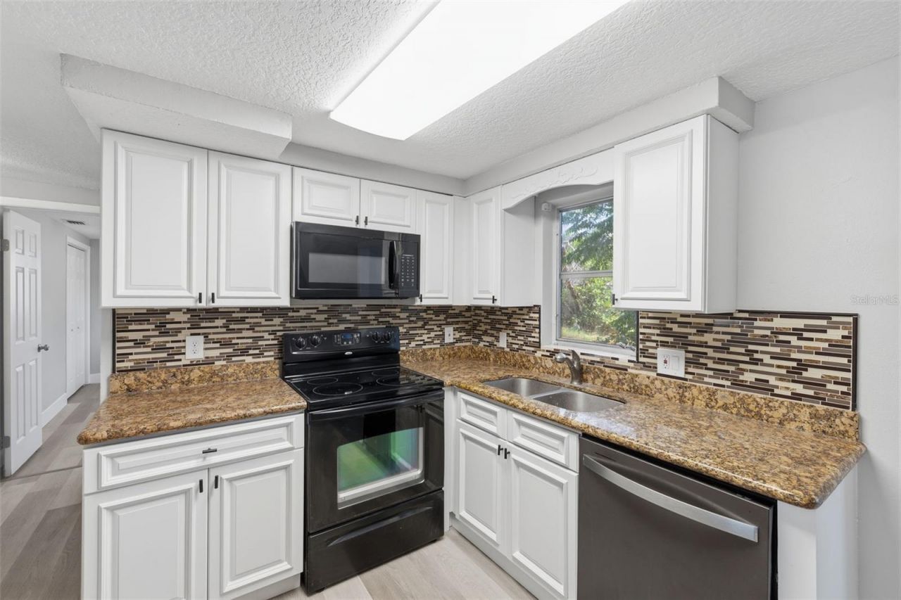 6150 Emerald Drive, New Port Richey, FL 34653 Photo