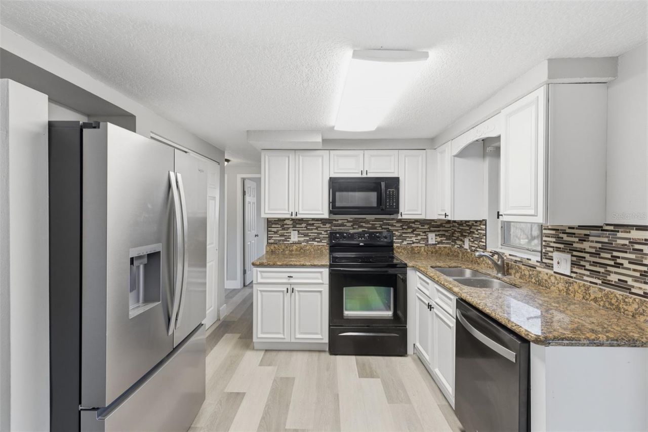 6150 Emerald Drive, New Port Richey, FL 34653 Photo