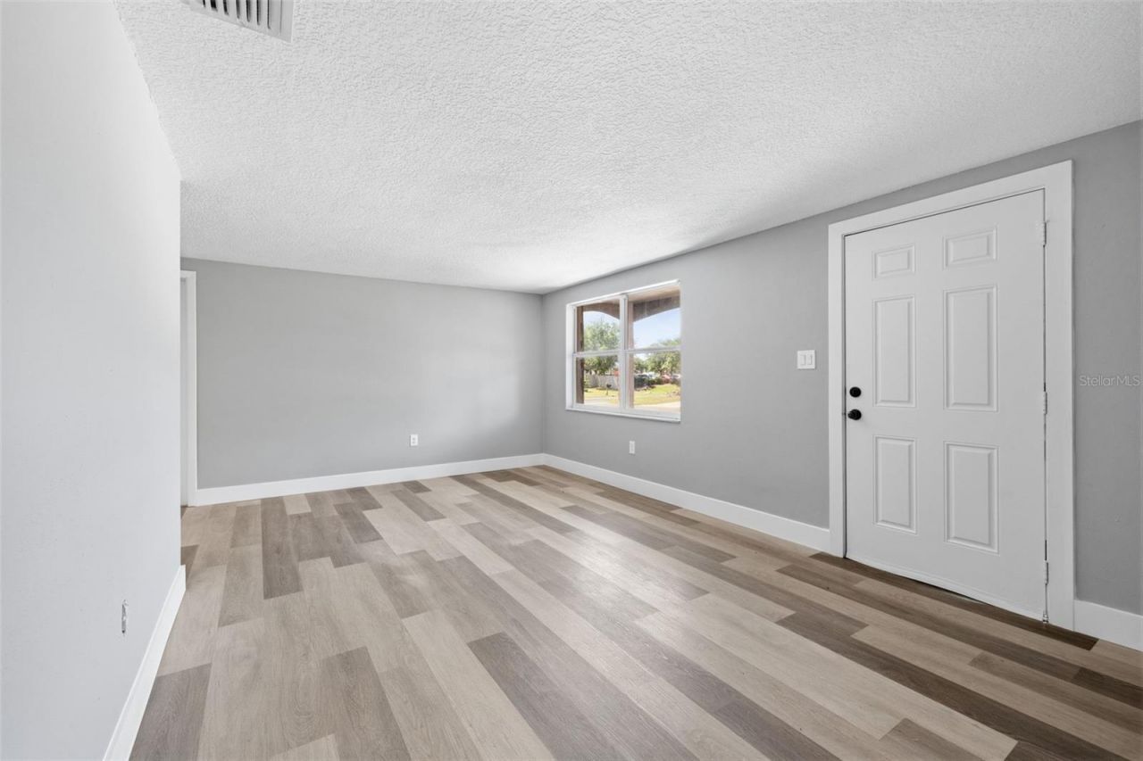 6150 Emerald Drive, New Port Richey, FL 34653 Photo