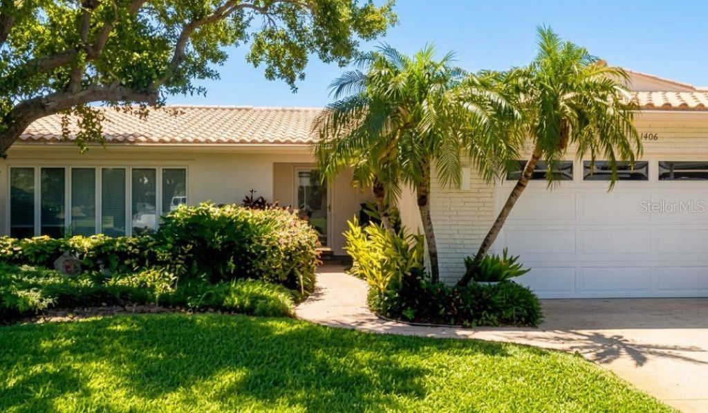 10248 Imperial Point Drive E, Largo, FL 33774 Main Photo
