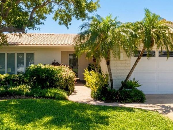 10248 IMPERIAL POINT DRIVE E, LARGO, FL 33774