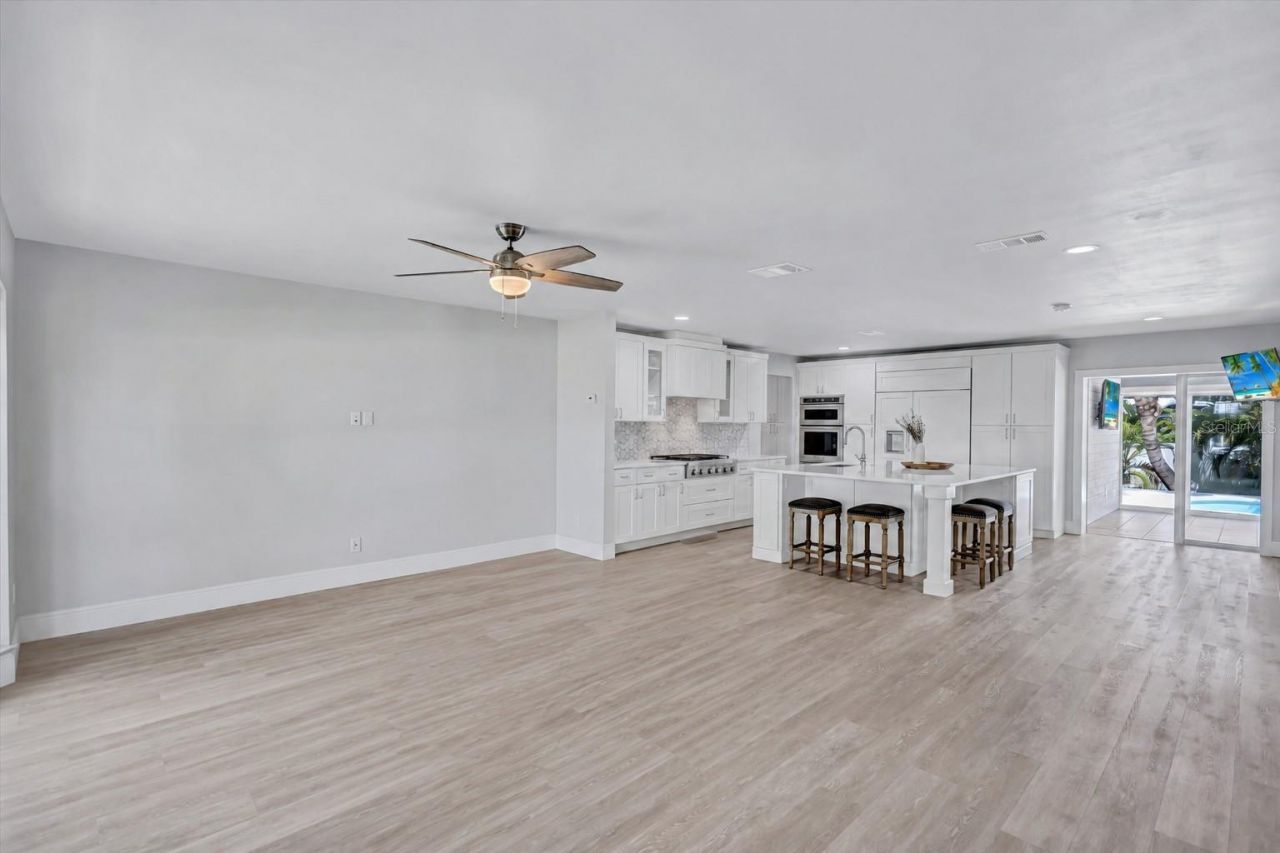 4417 Trout Drive Se, Saint Petersburg, FL 33705 Photo