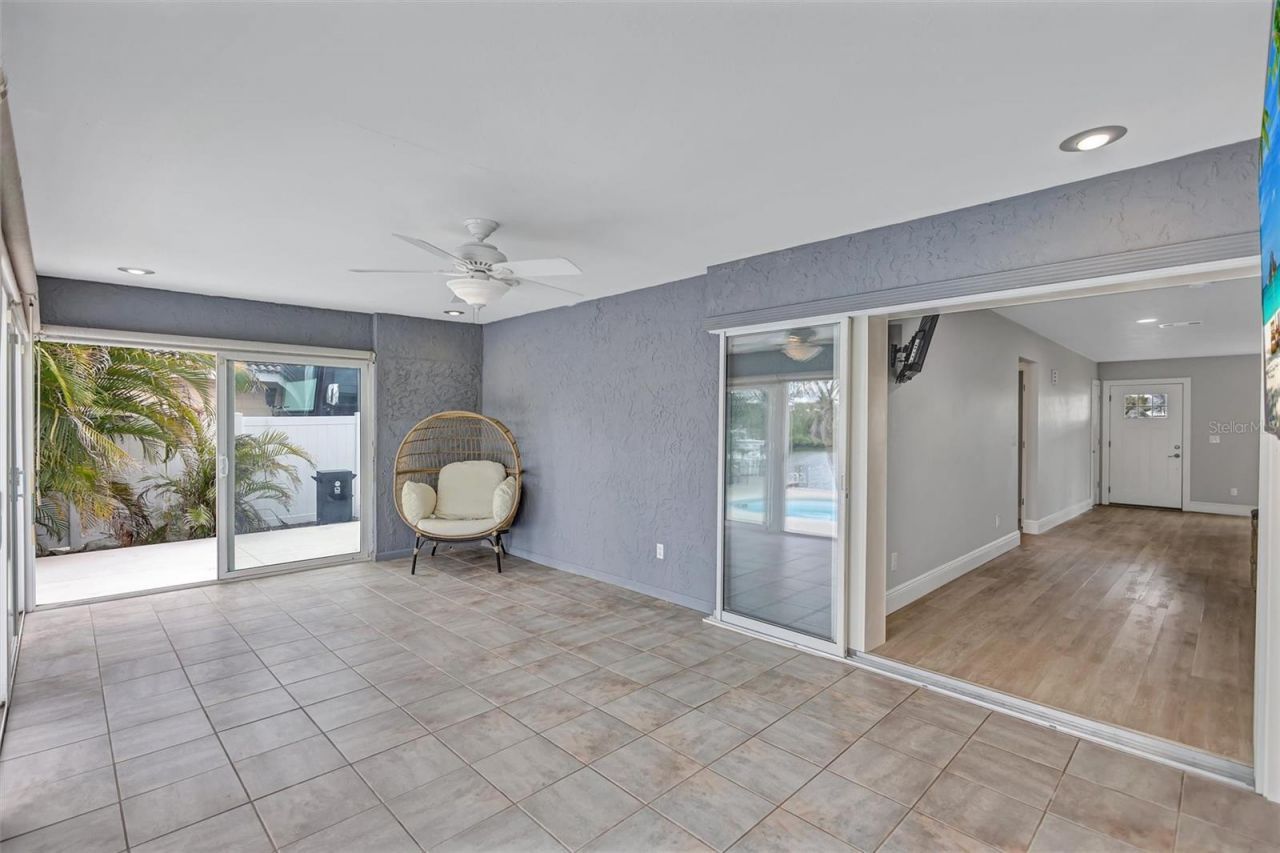 4417 Trout Drive Se, Saint Petersburg, FL 33705 Photo