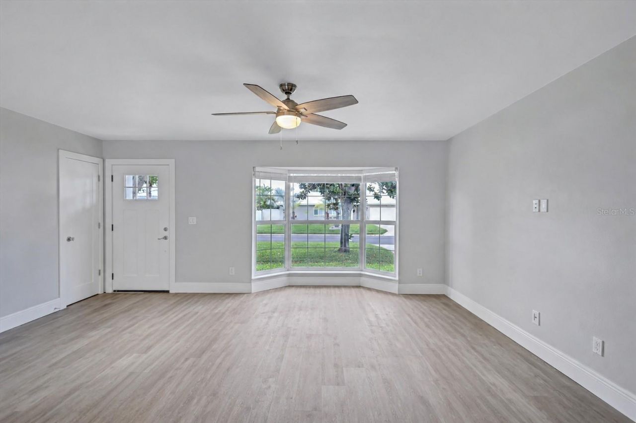 4417 Trout Drive Se, Saint Petersburg, FL 33705 Photo