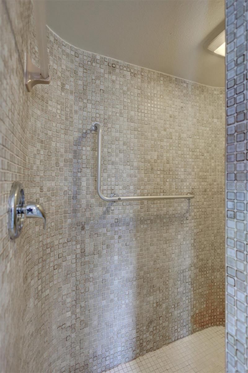 4417 Trout Drive Se, Saint Petersburg, FL 33705 Photo